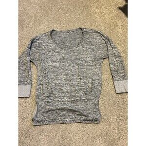 Athleta Womens Sz M Batwing Robin Scoop Neck Pockets Sweatshirt Top Shirt Gray